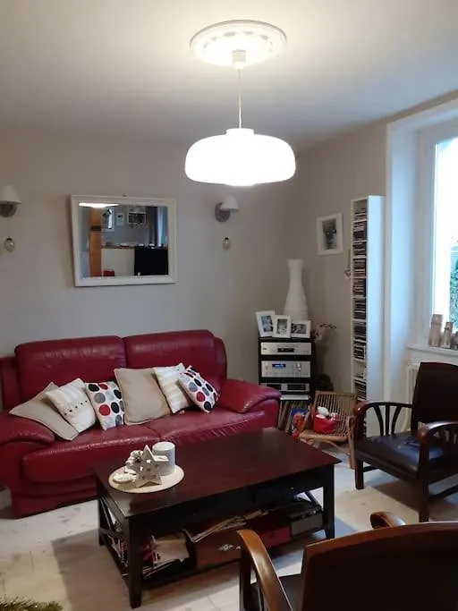 Petit Nid Des Annees 30 Sur Les Hauts De Morlaix 0*,